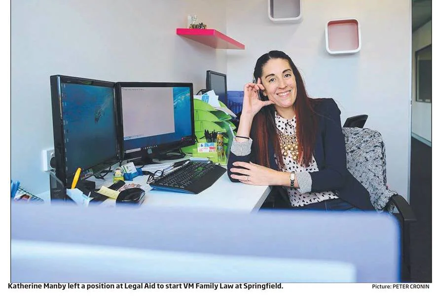 lady family lawyer offering online advice for all family law matters